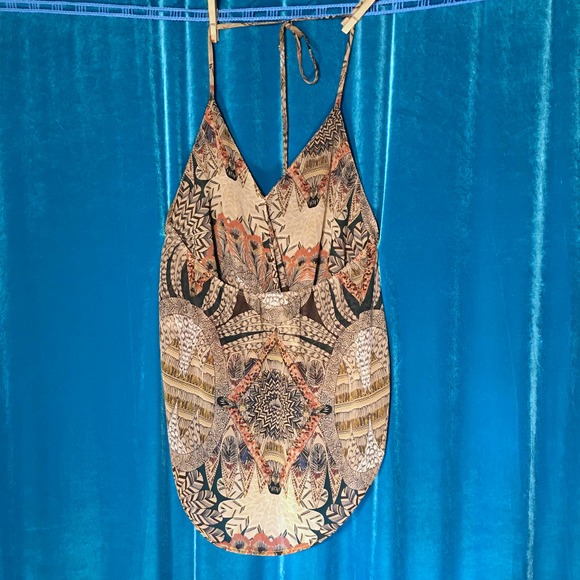 FOUR GIRLZ Boho High-Low Halter Crop Top - Picture 3 of 12